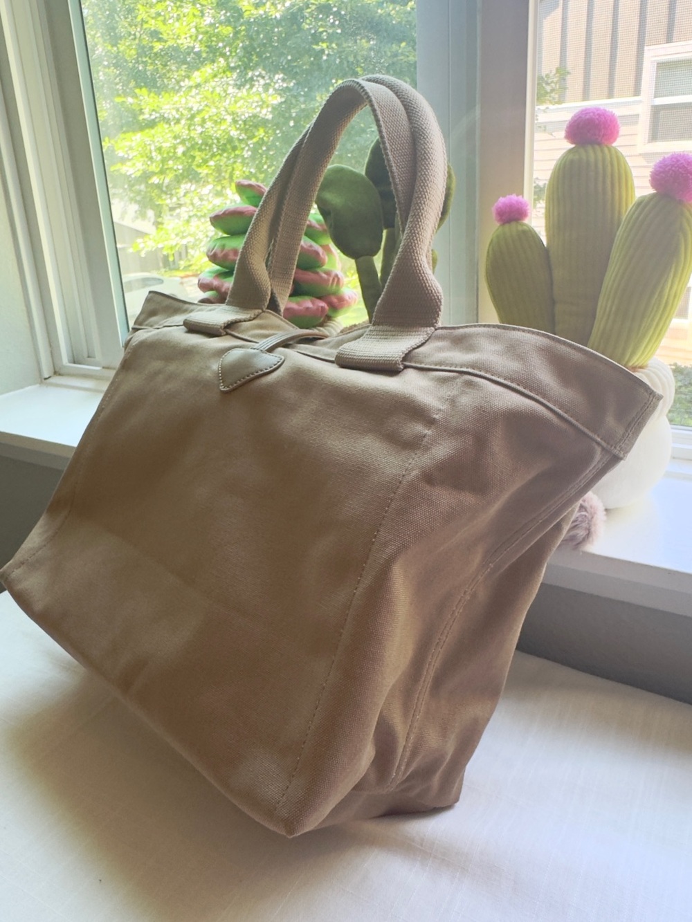 New with Nordstrom Tag🐫Longchamp
Desert Large Le Roseau Toile Cotton Canvas Tote - Picture 5 of 9